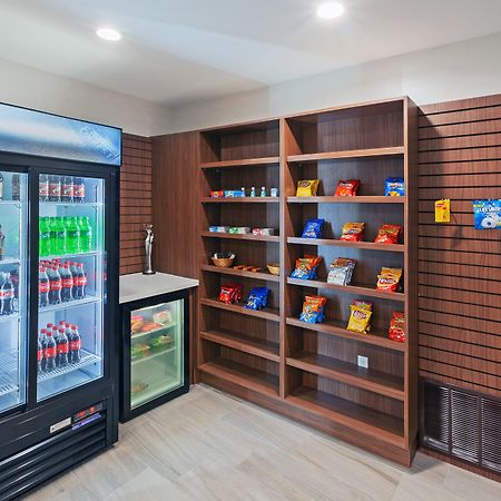 朗维尤南i-20智选假日套房酒店 外观 照片